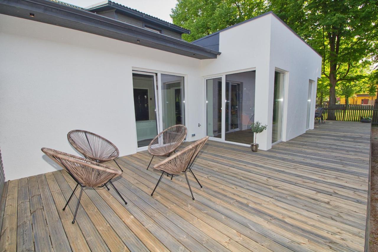 Casa Monkey Paernu With Sauna And Terrace Exterior photo